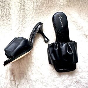 Circus by Sam Edelman Slade Pleated Sandal Black Mules Heels Size 5.5